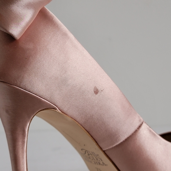 Belle Badgley Mischka Satin Bowed Peep Toe Pumps -  Champagne - Picture 6 of 8
